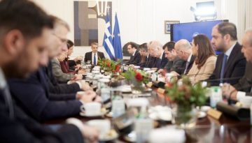 Κυβέρνηση: «Θετική ατζέντα» (ξανά) με νύχια και με δόντια