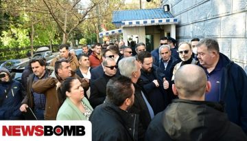 &Kappa;&omicron;&rho;&upsilon;&phi;ώ&nu;&epsilon;&tau;&alpha;&iota; &eta; &kappa;&rho;&iota;&tau;&iota;&kappa;ή &Sigma;&Upsilon;&Rho;&Iota;&Zeta;&Alpha; &kappa;&alpha;&iota; &Kappa;&Kappa;&Epsilon; &sigma;&tau;&omicron;&upsilon;&sigmaf; &alpha;&gamma;&rho;ό&tau;&epsilon;&sigmaf; &pi;&omicron;&upsilon; &pi;ή&gamma;&alpha;&nu; &sigma;&tau;&omicron; &rho;&alpha;&nu;&tau;&epsilon;&beta;&omicron;ύ &mu;&epsilon; &Mu;&eta;&tau;&sigma;&omicron;&tau;ά&kappa;&eta;
