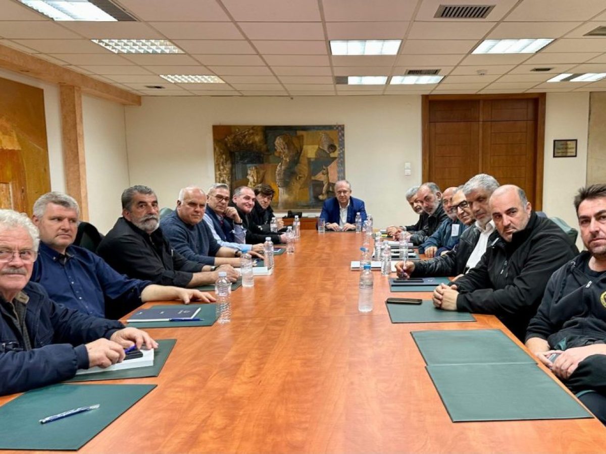 Λαϊκές αγορές: Νομοθετική πρωτοβουλία για την ενίσχυση της λειτουργίας τους  προανήγγειλε ο Θεοδωρικάκος