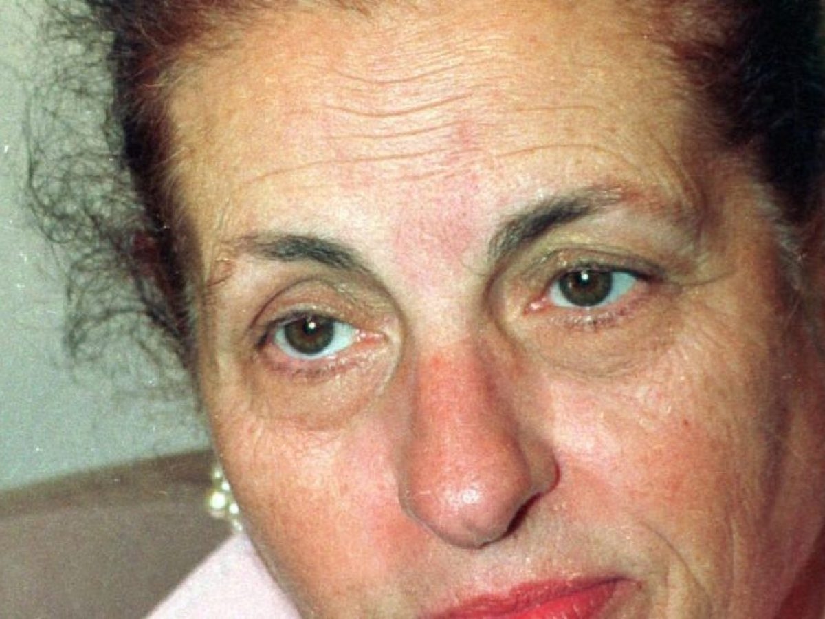 &Mu;&alpha;&rho;ί&alpha; &Kappa;&upsilon;&pi;&rho;&iota;&omega;&tau;ά&kappa;&eta; &ndash; &Pi;&epsilon;&rho;&rho;ά&kappa;&eta;: &Pi;&omicron;&iota;&alpha; ή&tau;&alpha;&nu; &eta; &gamma;&upsilon;&nu;&alpha;ί&kappa;&alpha; &pi;&omicron;&lambda;&iota;&tau;&iota;&kappa;ό&sigmaf; &pi;&omicron;&upsilon; &nu;&omicron;&mu;&iota;&mu;&omicron;&pi;&omicron;ί&eta;&sigma;&epsilon; &tau;&iota;&sigmaf; &alpha;&mu;&beta;&lambda;ώ&sigma;&epsilon;&iota;&sigmaf; &sigma;&tau;&eta;&nu; &Epsilon;&lambda;&lambda;ά&delta;&alpha;