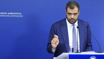&Mu;&alpha;&rho;&iota;&nu;ά&kappa;&eta;&sigmaf;: &Eta; &pi;&rho;&omicron;&alpha;&nu;&alpha;&gamma;&gamma;&epsilon;&lambda;ί&alpha; &gamma;&iota;&alpha; &kappa;ό&mu;&mu;&alpha; &alpha;&pi;ό &tau;&eta;&nu; &Kappa;&alpha;&rho;&upsilon;&sigma;&tau;&iota;&alpha;&nu;&omicron;ύ &delta;&epsilon;&nu; &alpha;&lambda;&lambda;ά&zeta;&epsilon;&iota; &tau;&alpha; &mu;έ&chi;&rho;&iota; &tau;ώ&rho;&alpha; &delta;&epsilon;&delta;&omicron;&mu;έ&nu;&alpha;