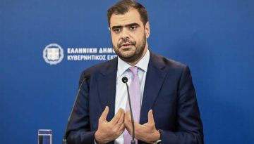 &Mu;&alpha;&rho;&iota;&nu;ά&kappa;&eta;&sigmaf;: &Sigma;&chi;&epsilon;&delta;ό&nu; &laquo;&kappa;&lambda;&epsilon;&iota;&delta;&omega;&mu;έ&nu;&omicron;&raquo; &tau;&omicron; &rho;&alpha;&nu;&tau;&epsilon;&beta;&omicron;ύ &mu;&epsilon; &alpha;&gamma;&rho;ό&tau;&epsilon;&sigmaf; &ndash; &Tau;&iota; &epsilon;ί&pi;&epsilon; &gamma;&iota;&alpha; &Beta;&alpha;&rho;&theta;&omicron;&lambda;&omicron;&mu;&alpha;ί&omicron;, &Epsilon;&rho;&nu;&tau;&omicron;&gamma;ά&nu;