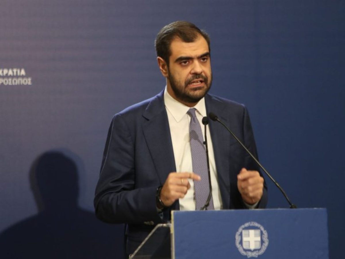 Μαρινάκης σε αγρότες: «Η κυβέρνηση δεν θα επιτρέψει η χώρα να κοπεί στα δύο»