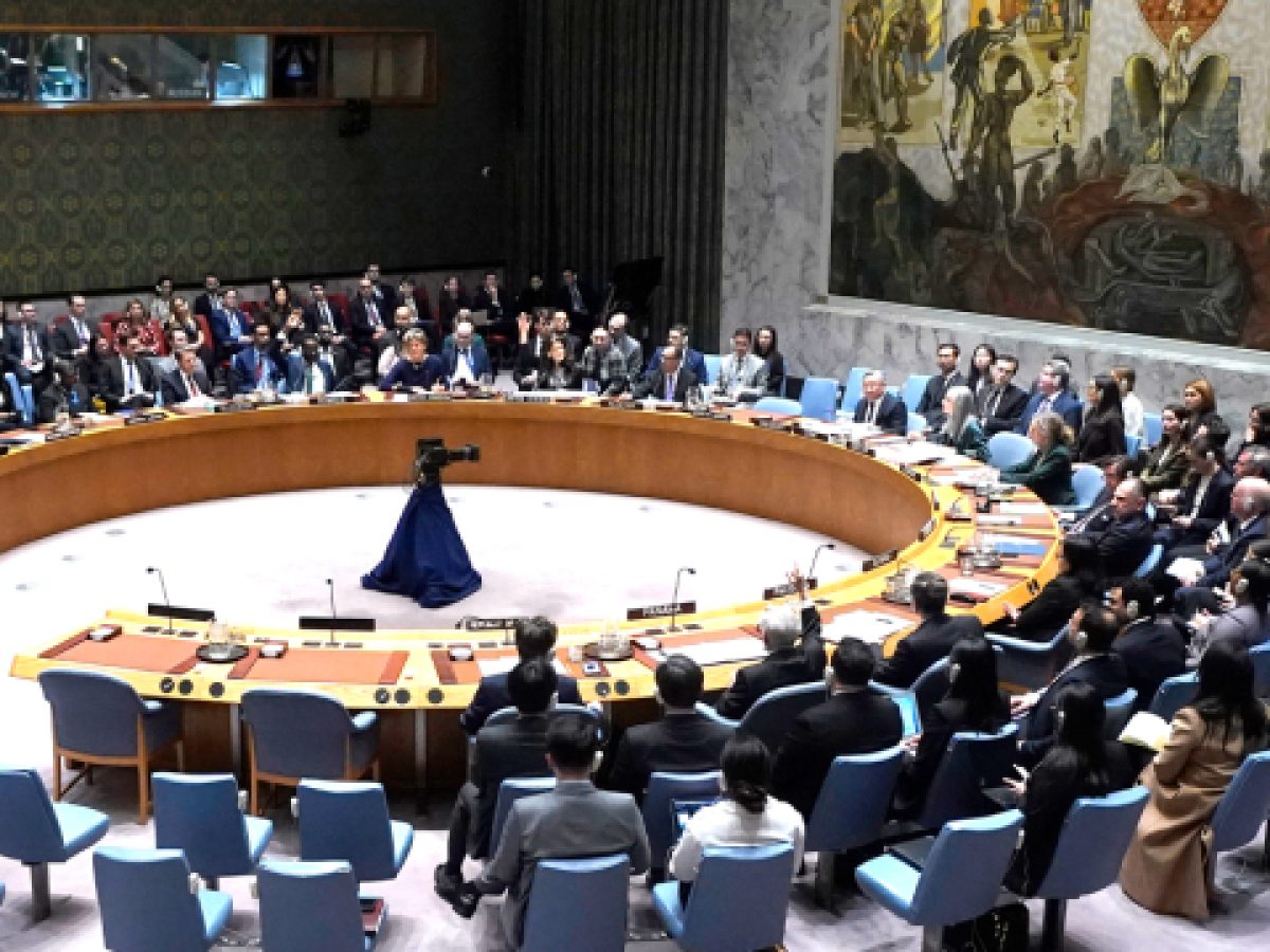 Με 13 ψήφους υπέρ και δύο αποχές υιοθετήθηκε το ψήφισμα του Συμβουλίου Ασφαλείας για την ανανέωση της ΟΥΝΦΙΚΥΠ