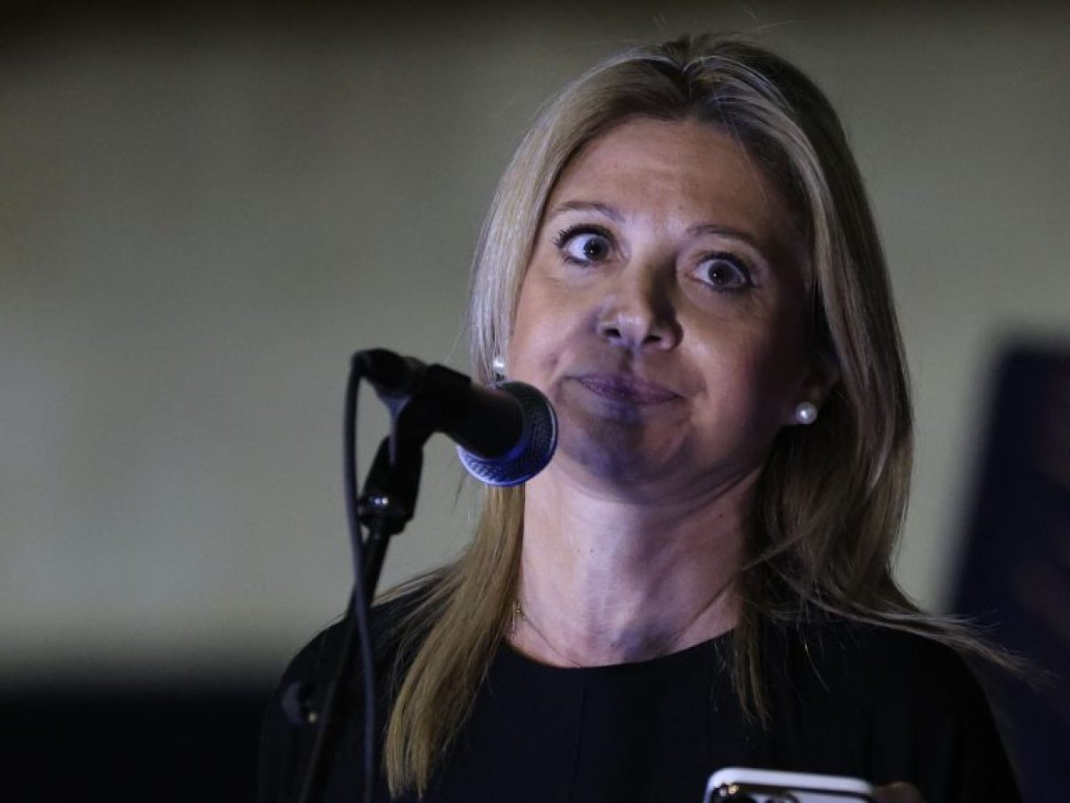 Μέτωπο με την Καρυστιανού ανοίγει η κυβέρνηση – Γιατί ανησυχεί το Μαξίμου 