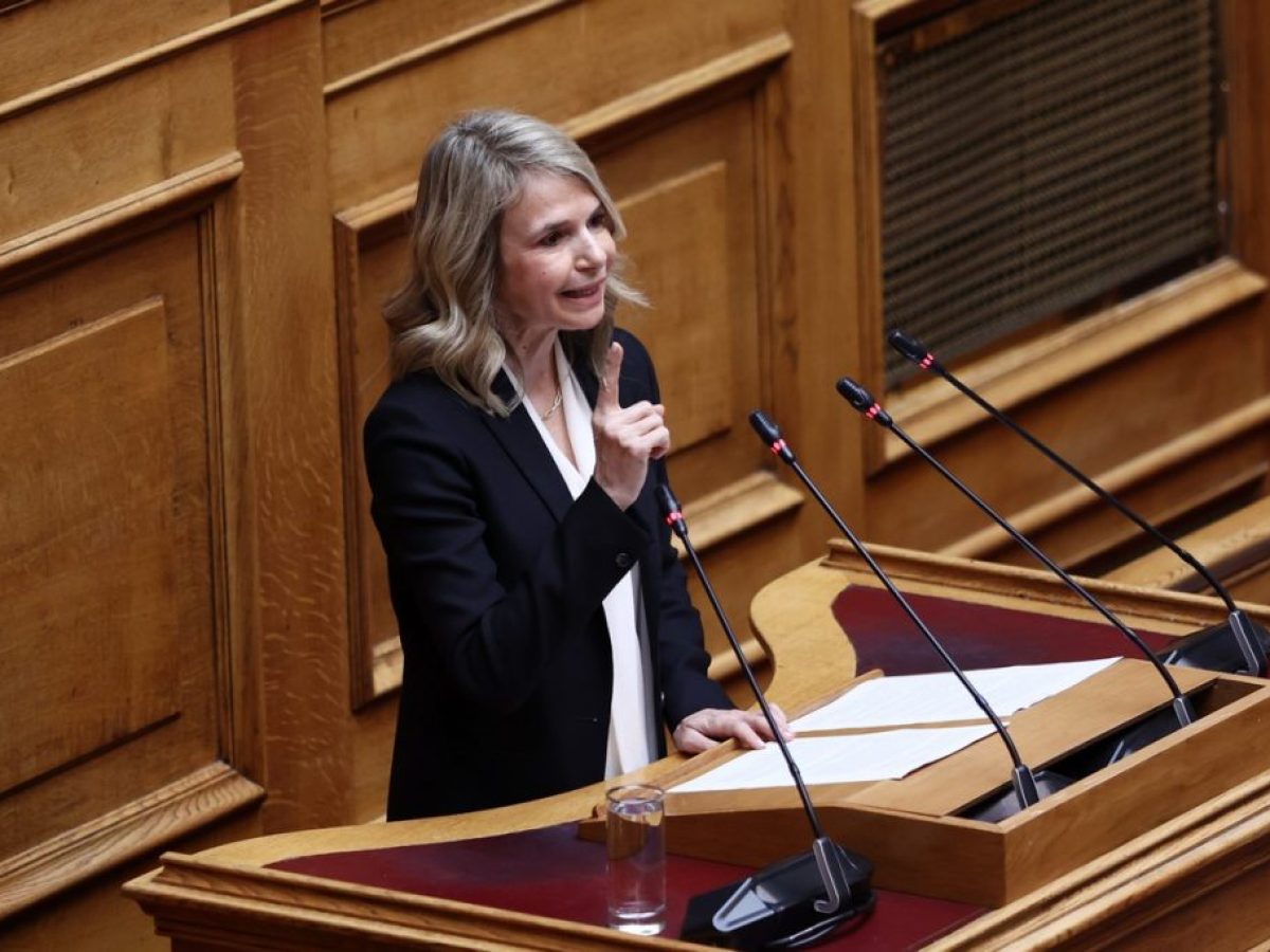 &Mu;&iota;&lambda;έ&nu;&alpha; &Alpha;&pi;&omicron;&sigma;&tau;&omicron;&lambda;ά&kappa;&eta;: &laquo;&Eta; &Nu;&Delta; &epsilon;&pi;&iota;&lambda;έ&gamma;&epsilon;&iota; &tau;&eta; &sigma;&upsilon;&sigma;&kappa;ό&tau;&iota;&sigma;&eta; &gamma;&iota;&alpha;&tau;ί &phi;&omicron;&beta;ά&tau;&alpha;&iota; &tau;&eta;&nu; &alpha;&lambda;ή&theta;&epsilon;&iota;&alpha;&raquo;