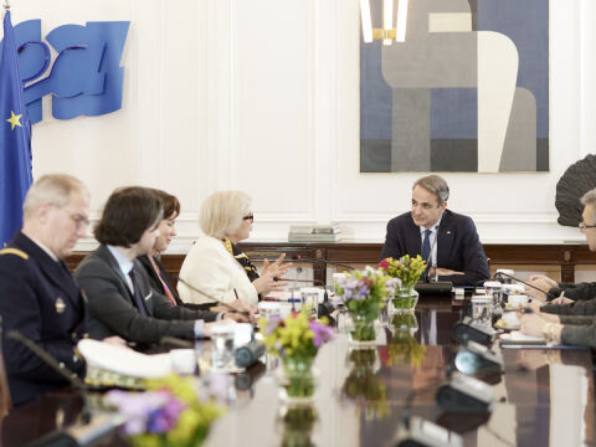 &Mu;&eta;&tau;&sigma;&omicron;&tau;ά&kappa;&eta;&sigmaf; &mu;&epsilon; &Gamma;&alpha;&lambda;&lambda;ί&delta;&alpha; &upsilon;&pi;&omicron;&upsilon;&rho;&gamma;ό Ά&mu;&upsilon;&nu;&alpha;&sigmaf;: &Epsilon;&rho;&gamma;&alpha;&zeta;ό&mu;&alpha;&sigma;&tau;&epsilon; &alpha;&pi;ό &kappa;&omicron;&iota;&nu;&omicron;ύ &gamma;&iota;&alpha; &tau;&eta;&nu; &alpha;&nu;&alpha;&nu;έ&omega;&sigma;&eta; &tau;&eta;&sigmaf; &Sigma;&tau;&rho;&alpha;&tau;&eta;&gamma;&iota;&kappa;ή&sigmaf; &Epsilon;&tau;&alpha;&iota;&rho;&iota;&kappa;ή&sigmaf; &Sigma;&chi;έ&sigma;&eta;&sigmaf;