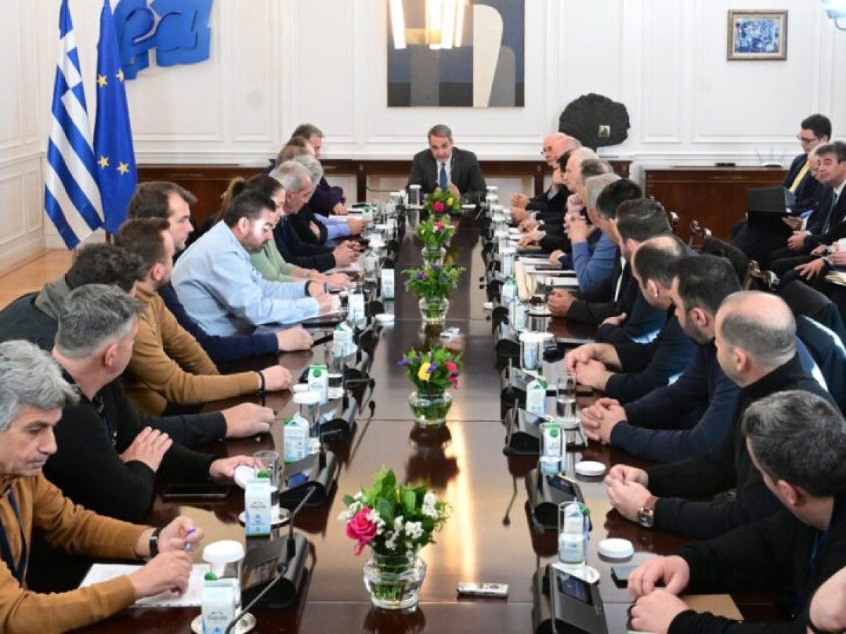 Μητσοτάκης σε αγρότες: Τις εξελίξεις τις διαμορφώνουν οι παρόντες και όχι οι απόντες