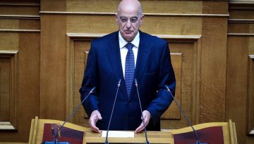 &Nu;. &Delta;έ&nu;&delta;&iota;&alpha;&sigmaf;: &laquo;&Delta;&epsilon;&nu; &epsilon;ί&mu;&alpha;&sigma;&tau;&epsilon; &alpha;&upsilon;&tau;&omicron;&kappa;&tau;&omicron;&nu;&iota;&kappa;&omicron;ί &nu;&alpha; &sigma;&upsilon;&gamma;&kappa;&rho;&omicron;&upsilon;&sigma;&tau;&omicron;ύ&mu;&epsilon; &mu;&epsilon; &tau;&omicron;&upsilon;&sigmaf; &sigma;&tau;&rho;&alpha;&tau;&iota;&omega;&tau;&iota;&kappa;&omicron;ύ&sigmaf;, &upsilon;&pi;ά&rho;&chi;&epsilon;&iota; &alpha;&nu;ά&gamma;&kappa;&eta;&raquo;