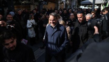 &Nu;έ&omicron; &mu;ή&nu;&upsilon;&mu;&alpha; &Mu;&eta;&tau;&sigma;&omicron;&tau;ά&kappa;&eta; &sigma;&epsilon; &alpha;&gamma;&rho;ό&tau;&epsilon;&sigmaf; &gamma;&iota;&alpha; &tau;&alpha; ό&rho;&iota;&alpha; &ndash; &Eta; Belharra &Kappa;ί&mu;&omega;&nu;, &eta; &alpha;&nu;&epsilon;&rho;&gamma;ί&alpha; &kappa;&alpha;&iota; &omicron;&iota; &sigma;&upsilon;&lambda;&lambda;&omicron;&gamma;&iota;&kappa;έ&sigmaf; &sigma;&upsilon;&mu;&beta;ά&sigma;&epsilon;&iota;&sigmaf;