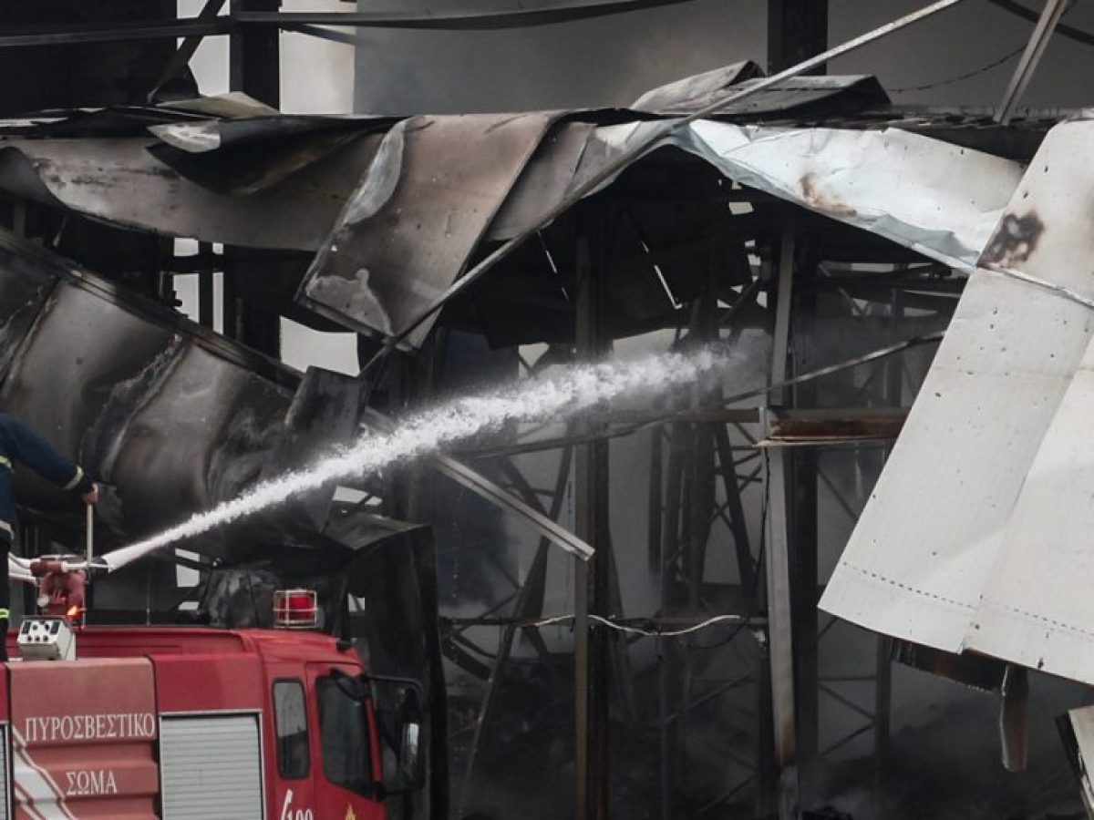 Νίκη Κεραμέως: Κλιμάκιο της Επιθεώρησης Εργασίας στον τόπο της πυρκαγιάς στα Τρίκαλα