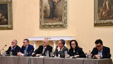 Νίκος Δένδιας: Ομιλητής στην παρουσίαση βιβλίου των Υφαντή, Φίλη, Διακόπουλου  Προβατά για τη Μέση Ανατολή – Μαζί με Διαμ