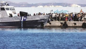 Νόμιμη μετανάστευση: Κατατέθηκε στη Βουλή το νομοσχέδιο – Νέες ρυθμίσεις για άδειες, απασχόληση και διεθνή συνεργασία