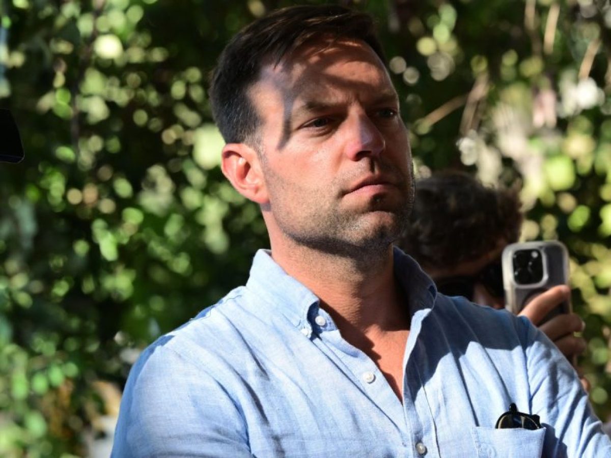 Ο Κασσελάκης πήρε θέση για το σκάνδαλο στη Κύπρο – Περιμένει παραίτηση Χριστοδουλίδη και στηρίζει νέο κόμμα