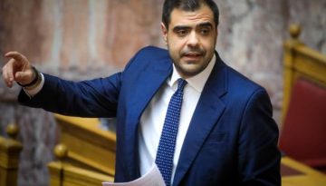 &Omicron; &Pi;. &Mu;&alpha;&rho;&iota;&nu;ά&kappa;&eta;&sigmaf; &epsilon;&pi;&iota;&tau;έ&theta;&eta;&kappa;&epsilon; &sigma;&tau;&eta;&nu; &alpha;&nu;&tau;&iota;&pi;&omicron;&lambda;ί&tau;&epsilon;&upsilon;&sigma;&eta; &gamma;&iota;&alpha; &tau;&eta; &Beta;&epsilon;&nu;&epsilon;&zeta;&omicron;&upsilon;έ&lambda;&alpha; &ndash; &laquo;&Pi;&iota;&sigma;&tau;ό&sigmaf; &sigma;&tau;&omicron;&nu; &gamma;&kappa;&epsilon;&mu;&pi;&epsilon;&lambda;&iota;&sigma;&mu;ό&raquo;, &alpha;&pi;&alpha;&nu;&tau;ά &tau;&omicron; &Pi;&Alpha;&Sigma;&Omicron;&Kappa;