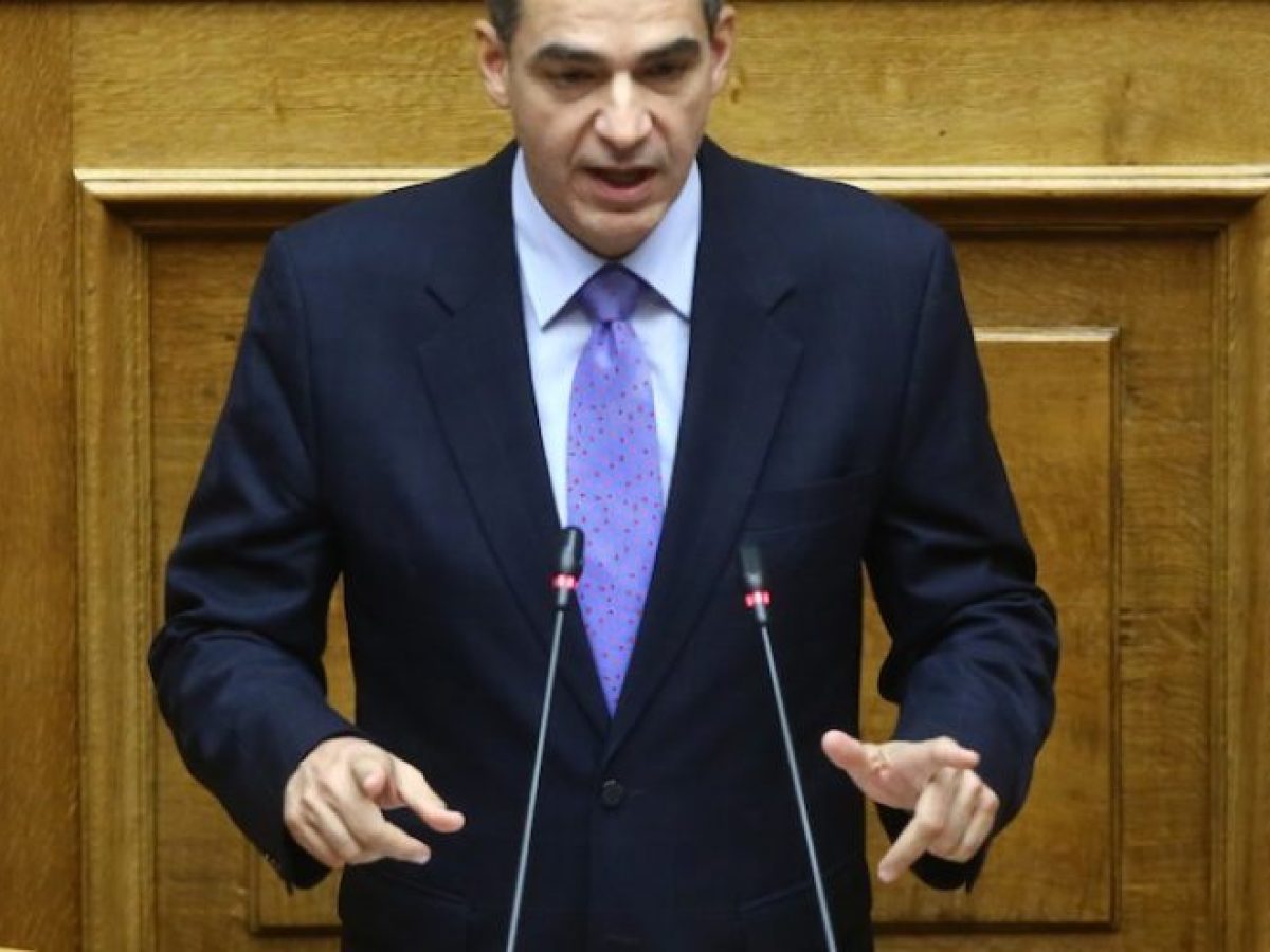 Ο Συρίγος επιχειρεί να «μαζέψει» τις δηλώσεις Μητσοτάκη για την απαγωγή Μαδούρο: «Δεν είναι καθηγητής Διεθνούς Δικαίου γι