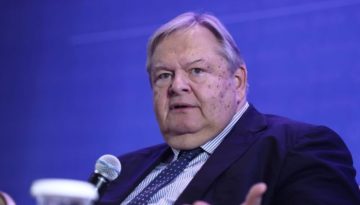 Ο Βενιζέλος βάζει δύσκολα στα κόμματα: Διεθνές δίκαιο σημαίνει και δικαιοδοτική διαδικασία που μπορεί να μην είναι πλήρως