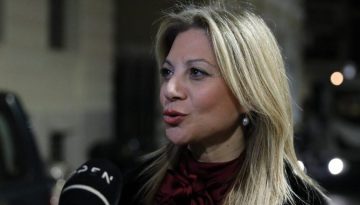 &laquo;Ό&phi;&epsilon;&iota;&lambda;&epsilon; &nu;&alpha; &pi;&alpha;&rho;&alpha;&iota;&tau;&eta;&theta;&epsilon;ί, &epsilon;&nu;&epsilon;&rho;&gamma;&epsilon;ί &epsilon;&nu; &alpha;&gamma;&nu;&omicron;ί&alpha; &mu;&alpha;&sigmaf;&raquo; &ndash; &Tau;&omicron; &Delta;&Sigma; &tau;&omicron;&upsilon; &Sigma;&upsilon;&lambda;&lambda;ό&gamma;&omicron;&upsilon; &tau;&omega;&nu; &Tau;&epsilon;&mu;&pi;ώ&nu; &gamma;&iota;&alpha; &tau;&eta;&nu; &Kappa;&alpha;&rho;&upsilon;&sigma;&tau;&iota;&alpha;&nu;&omicron;ύ