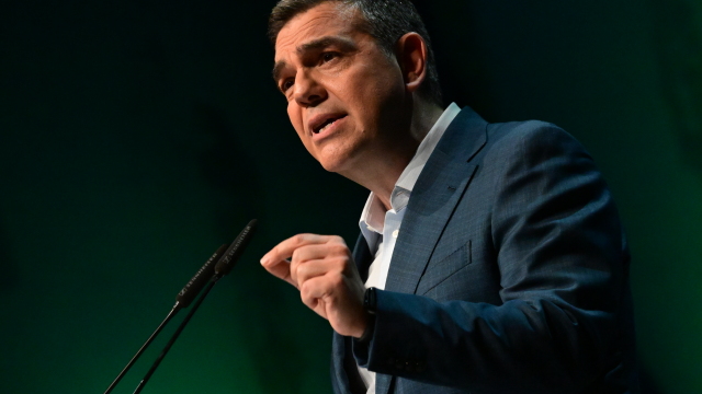 omada-ergasias-gia-ti-sigklisi