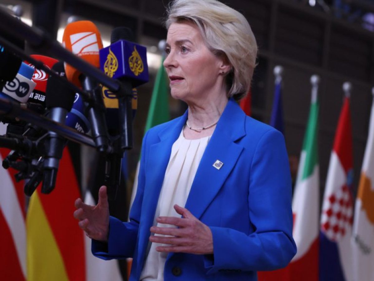 Ούρσουλα φον ντερ Λάιεν: Προτεραιότητα η επανένωση της Κύπρου