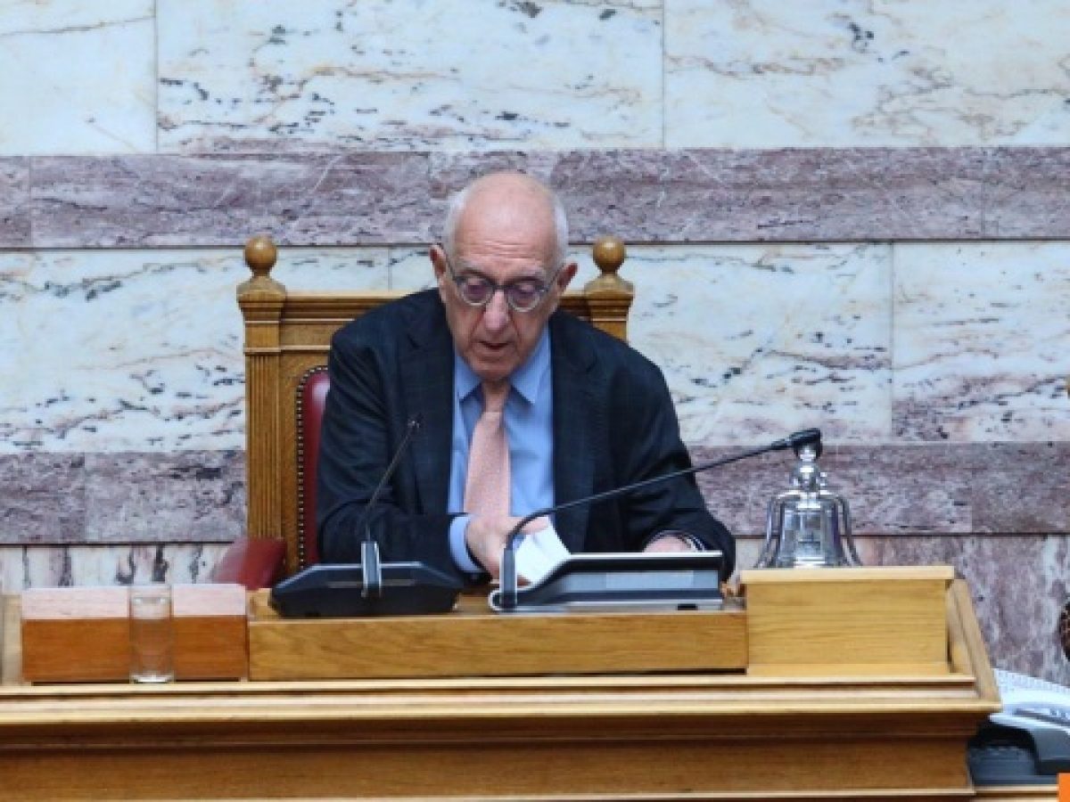 «Παρατήρηση» Κακλαμάνη σε Κικίλια για την υιοθεσία του παιδιού του λιμενικού που πέθανε εν ώρα υπηρεσίας στο Άστρος