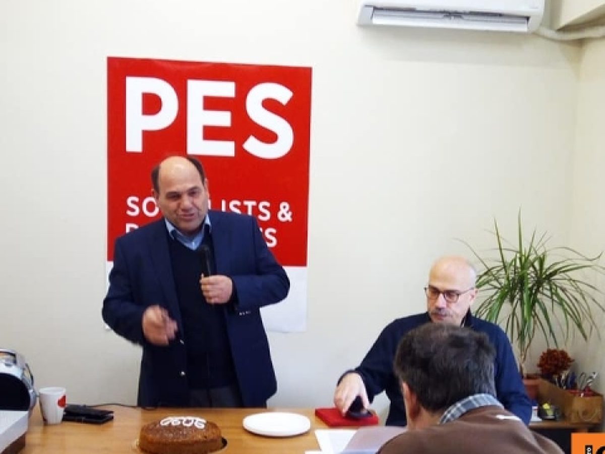 &Pi;&alpha;&rho;&alpha;ί&tau;&eta;&sigma;&eta; &sigma;&tau;&epsilon;&lambda;έ&chi;&omicron;&upsilon;&sigmaf; &tau;&eta;&sigmaf; &Alpha;&nu;&alpha;&nu;&epsilon;&omega;&tau;&iota;&kappa;ή&sigmaf; &Alpha;&rho;&iota;&sigma;&tau;&epsilon;&rho;ά&sigmaf; &alpha;&pi;ό &tau;&omicron; &Pi;&Alpha;&Sigma;&Omicron;&Kappa; &mu;&epsilon; &pi;&upsilon;&rho;ά &kappa;&alpha;&tau;ά &Alpha;&nu;&delta;&rho;&omicron;&upsilon;&lambda;ά&kappa;&eta;: &Tau;&omicron; &kappa;ό&mu;&mu;&alpha; &delta;&epsilon;&nu; &mu;&pi;&omicron;&rho;&epsilon;ί &nu;&alpha; &gamma;ί&nu;&epsilon;&iota; &pi;&rho;&omega;&tau;&alpha;&gamma;&omega;&nu;
