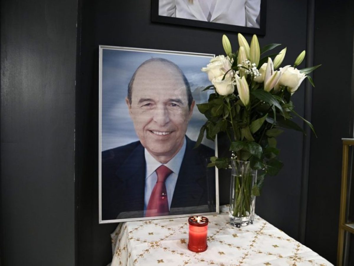 ΠαΣοΚ για Σημίτη: «Τόλμησε συγκρούσεις για να σπάσουν οι παθογένειες»