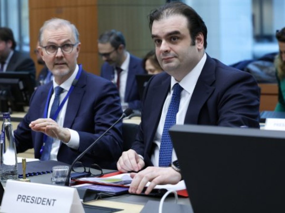 Πιερρακάκης για τους δασμούς Τραμπ: «Κλειδί ο διάλογος» – Θεμελιώδεις αρχές κυριαρχία και εδαφική ακεραιότητα