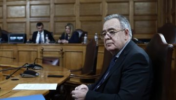 &Pi;&eta;&gamma;έ&sigmaf; &Pi;&Alpha;&Sigma;&Omicron;&Kappa; &gamma;&iota;&alpha; &Omicron;&Pi;&Epsilon;&Kappa;&Epsilon;&Pi;&Epsilon;: &Tau;&omicron; &alpha;&phi;ή&gamma;&eta;&mu;&alpha; &tau;&eta;&sigmaf; &kappa;&upsilon;&beta;έ&rho;&nu;&eta;&sigma;&eta;&sigmaf; &kappa;&alpha;&tau;&alpha;&rho;&rho;έ&epsilon;&iota; &mu;&epsilon; &kappa;&rho;ό&tau;&omicron;, &alpha;&kappa;ό&mu;&alpha; &kappa;&alpha;&iota; &alpha;&pi;ό &tau;&alpha; ί&delta;&iota;&alpha; &tau;&alpha; &sigma;&tau;&epsilon;&lambda;έ&chi;&eta; &tau;&eta;&sigmaf; &Nu;&Delta;