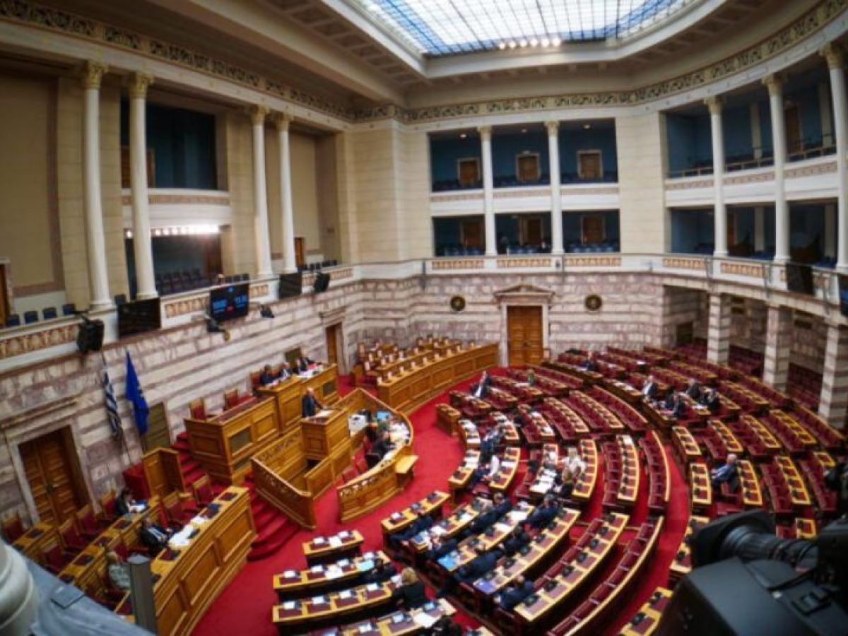 Πώς η τακτική της άρνησης και το success story γελοιοποιούν και καθηλώνουν δημοσκοπικά την αντιπολίτευση