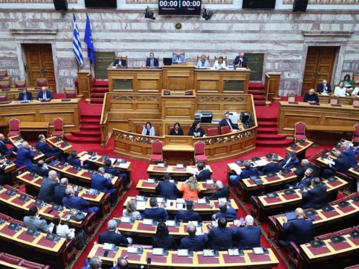 Πριν από το Πάσχα το ν/σ για την επιστολική ψήφο