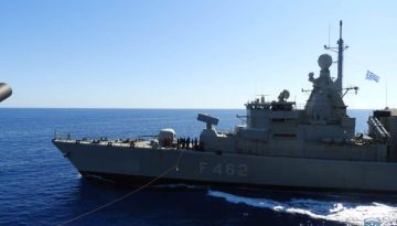 &Pi;&rho;ό&kappa;&lambda;&eta;&sigma;&eta; &mu;&epsilon; &tau;&omicron; &laquo;Gediz&raquo;, &alpha;&pi;ά&nu;&tau;&eta;&sigma;&eta; &mu;&epsilon; &laquo;&Kappa;&omicron;&upsilon;&nu;&tau;&omicron;&upsilon;&rho;&iota;ώ&tau;&eta;&raquo;