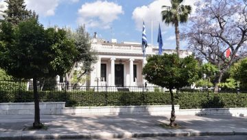 «Ψάχνονται» στο Μαξίμου για λύσεις καθημερινότητας και στη ΝΔ για τα προσυνέδρια – Συσκέψεις και αναθεωρήσεις