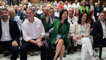 ΠΑΣΟΚ: Φωτιές πριν το Συνέδριο – Ενστάσεις Δούκα και Γερουλάνου – Το «άνοιγμα» της Διαμαντοπούλου διχάζει