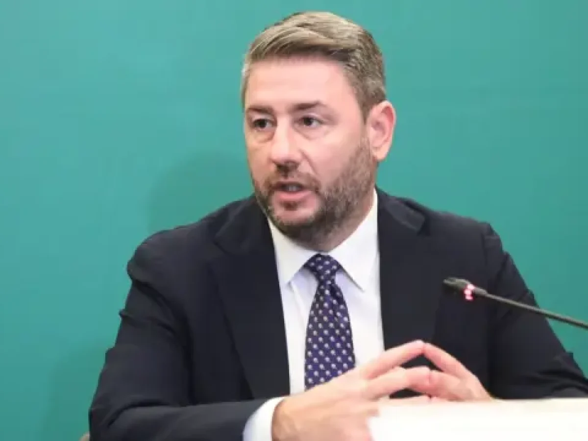 ΠΑΣΟΚ: Οι επαφές Ανδρουλάκη με καναλάρχες και εκδότες για την αλλαγή της μιντιακής ατζέντας του Κινήματος