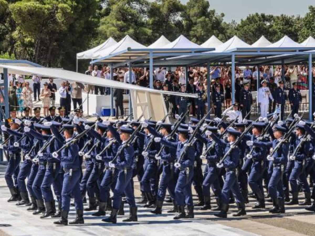 &Sigma;&Alpha;&Gamma;&Epsilon;: Έ&kappa;&tau;&alpha;&kappa;&tau;&epsilon;&sigmaf; &kappa;&rho;ί&sigma;&epsilon;&iota;&sigmaf; &alpha;&nu;&omega;&tau;ά&tau;&omega;&nu; &alpha;&xi;&iota;&omega;&mu;&alpha;&tau;&iota;&kappa;ώ&nu; &tau;&omega;&nu; &Epsilon;&nu;ό&pi;&lambda;&omega;&nu; &Delta;&upsilon;&nu;ά&mu;&epsilon;&omega;&nu; &ndash; Ό&lambda;&alpha; &tau;&alpha; &omicron;&nu;ό&mu;&alpha;&tau;&alpha;