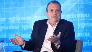 Σ. Φάμελλος για λαϊκές αγορές: Η κυβέρνηση στέλνει τους καταναλωτές στα σούπερ μάρκετ