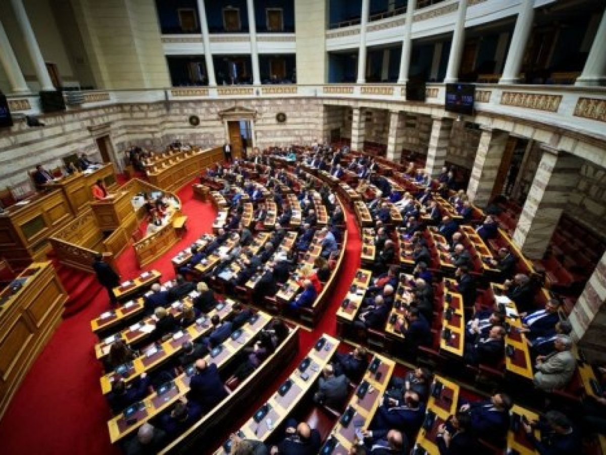 Σφυροκοπά την κυβέρνηση η Αντιπολίτευση για το αγροτικό