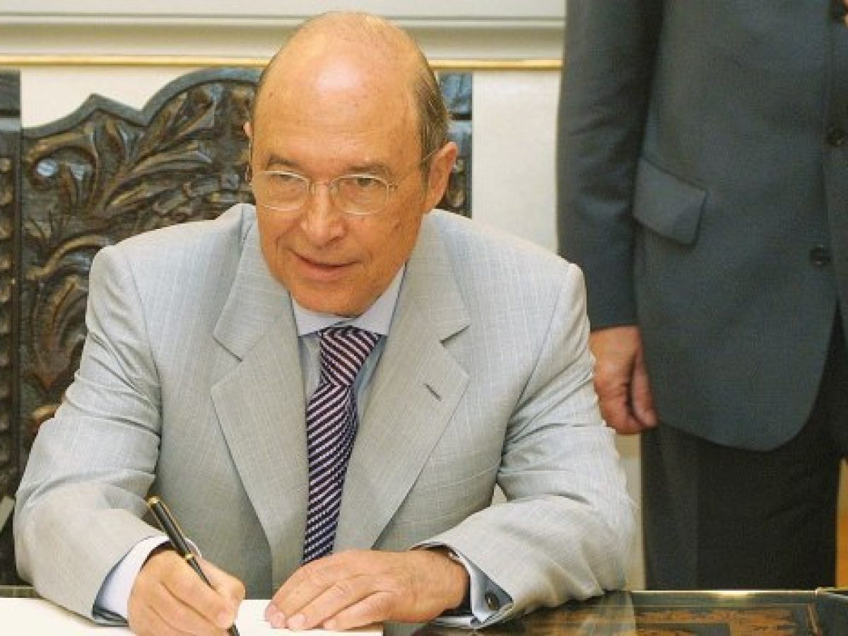 Σημίτης: «Τιμάμε την παρακαταθήκη του» – Το μήνυμα του ΠΑΣΟΚ για τον ένα χρόνο από τον θάνατό του