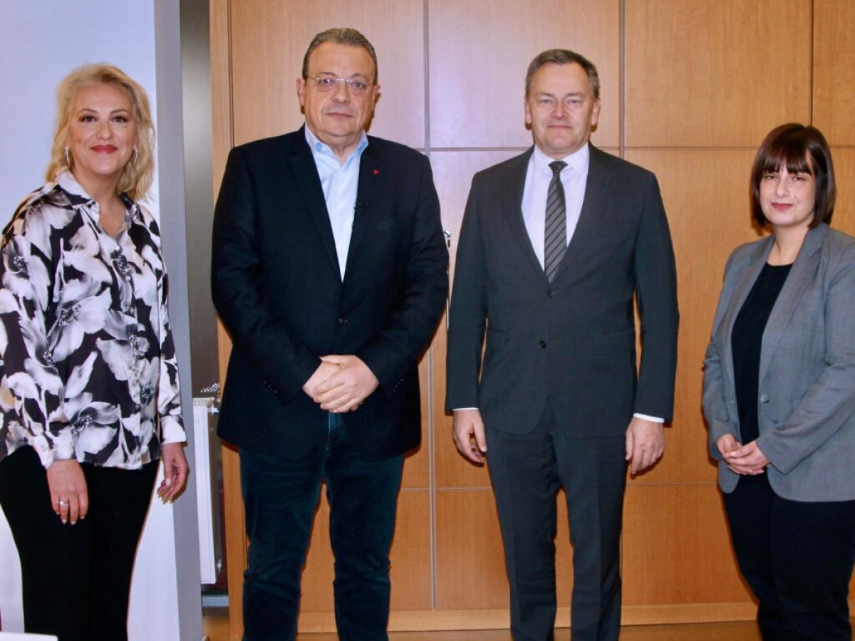 Συνάντηση Φάμελλου με τον πρέσβη της Δανίας: «Ευρώπη και Ελλάδα οφείλουν να υπερασπίζονται το Διεθνές Δίκαιο»