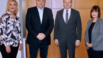 Συνάντηση Φάμελλου με τον πρέσβη της Δανίας: «Ευρώπη και Ελλάδα οφείλουν να υπερασπίζονται το Διεθνές Δίκαιο»