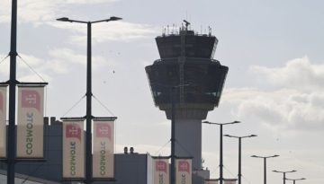&Sigma;&Upsilon;&Rho;&Iota;&Zeta;&Alpha;: Ά&lambda;&lambda;&omicron; έ&nu;&alpha; &laquo;&kappa;&alpha;&tau;ό&rho;&theta;&omega;&mu;&alpha;&raquo; &gamma;&iota;&alpha; &tau;&eta; &delta;&iota;&epsilon;&theta;&nu;ή &pi;&rho;&omicron;&beta;&omicron;&lambda;ή &tau;&eta;&sigmaf; &chi;ώ&rho;&alpha;&sigmaf;, &tau;&omicron; &sigma;&eta;&mu;&epsilon;&rho;&iota;&nu;ό black out &sigma;&tau;&alpha; &alpha;&epsilon;&rho;&omicron;&delta;&rho;ό&mu;&iota;&alpha;