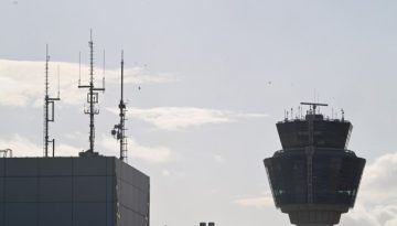 &Sigma;&Upsilon;&Rho;&Iota;&Zeta;&Alpha;: Έ&kappa;&tau;&alpha;&kappa;&tau;&eta; &sigma;ύ&gamma;&kappa;&lambda;&eta;&sigma;&eta; &tau;&eta;&sigmaf; &Delta;&iota;&alpha;&rho;&kappa;&omicron;ύ&sigmaf; &Epsilon;&pi;&iota;&tau;&rho;&omicron;&pi;ή&sigmaf; &Pi;&alpha;&rho;&alpha;&gamma;&omega;&gamma;ή&sigmaf; &kappa;&alpha;&iota; &Epsilon;&mu;&pi;&omicron;&rho;ί&omicron;&upsilon; &gamma;&iota;&alpha; &tau;&eta;&nu; &kappa;&alpha;&tau;ά&sigma;&tau;&alpha;&sigma;&eta; &sigma;&tau;&eta;&nu; &Upsilon;&Pi;&Alpha;
