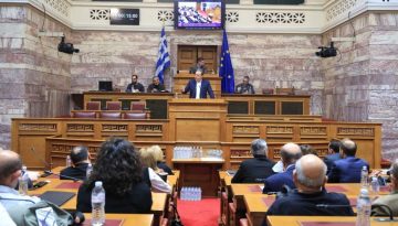 ΣΥΡΙΖΑ: Αντιμέτωπος με «φυγόκεντρες» προς Τσίπρα και Καρυστιανού – Πώς έφτασε ο Φάμελλος στη διαγραφή Φαραντούρη