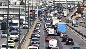 Σύσκεψη στο Μαξίμου: Φέρνουν «έξυπνα» φανάρια στην Αττική για το κυκλοφοριακό