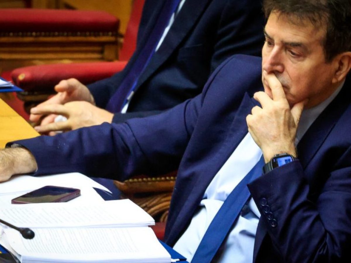 Στα τηλέφωνα Μητσοτάκης – Χρυσοχοΐδης για το «μπλόκο στα μπλόκα»