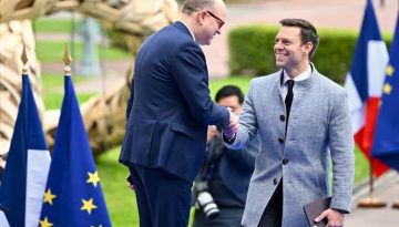 Στέφανος Κασσελακης: Κανείς δεν πρόκειται να κλάψει για τον Μαδούρο