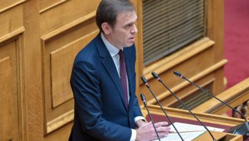 Στην Ολομέλεια η άρση ασυλίας του Μάντζου μετά από μήνυση του Στίγκα για συκοφαντική δυσφήμηση