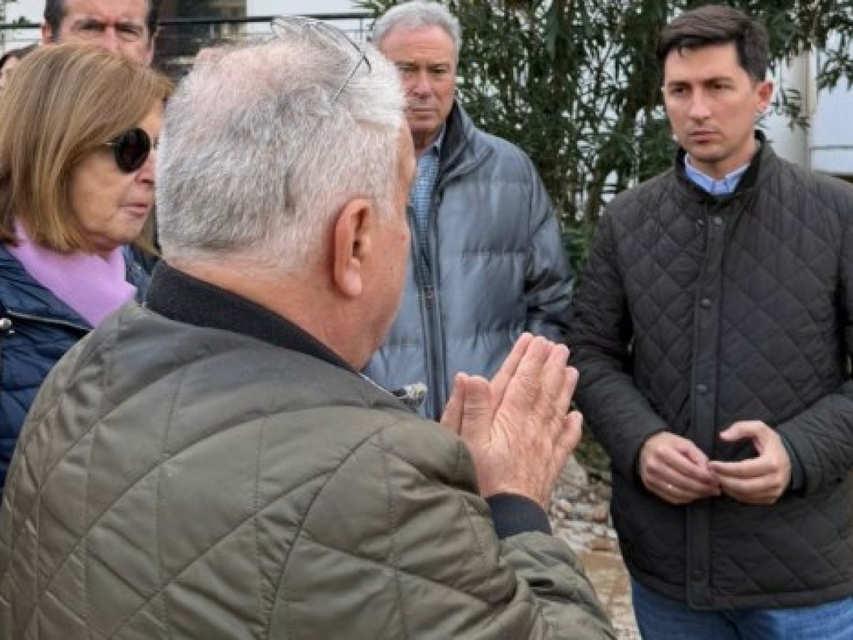 Στην Άνω Γλυφάδα κλιμάκιο του ΠΑΣΟΚ – «Πλημμυρισμένη η ανασφάλεια των πολιτών»