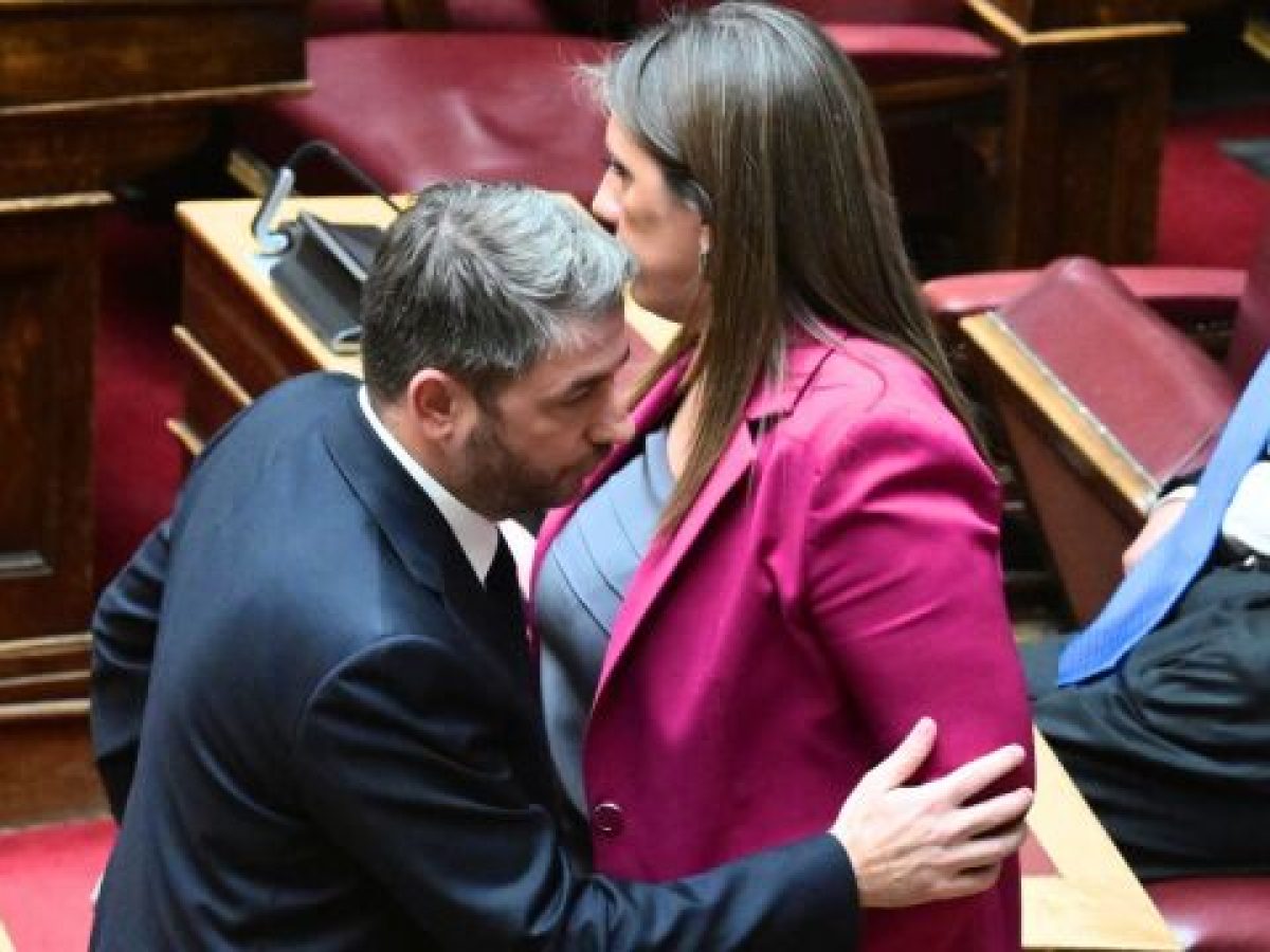 &Tau;&alpha; &nu;&epsilon;ύ&rho;&alpha; &tau;&omicron;&upsilon; &Alpha;&nu;&delta;&rho;&omicron;&upsilon;&lambda;ά&kappa;&eta; &sigma;&tau;&eta; &Beta;&omicron;&upsilon;&lambda;ή &gamma;&iota;&alpha; &tau;&omicron;&nu; &Omicron;&Pi;&Epsilon;&Kappa;&Epsilon;&Pi;&Epsilon; &kappa;&alpha;&iota; &eta; &nu;έ&alpha; &tau;&alpha;ύ&tau;&iota;&sigma;&eta; &mu;&epsilon; &tau;&eta; &rho;&eta;&tau;&omicron;&rho;&iota;&kappa;ή &Kappa;&omega;&nu;&sigma;&tau;&alpha;&nu;&tau;&omicron;&pi;&omicron;ύ&lambda;&omicron;&upsilon;